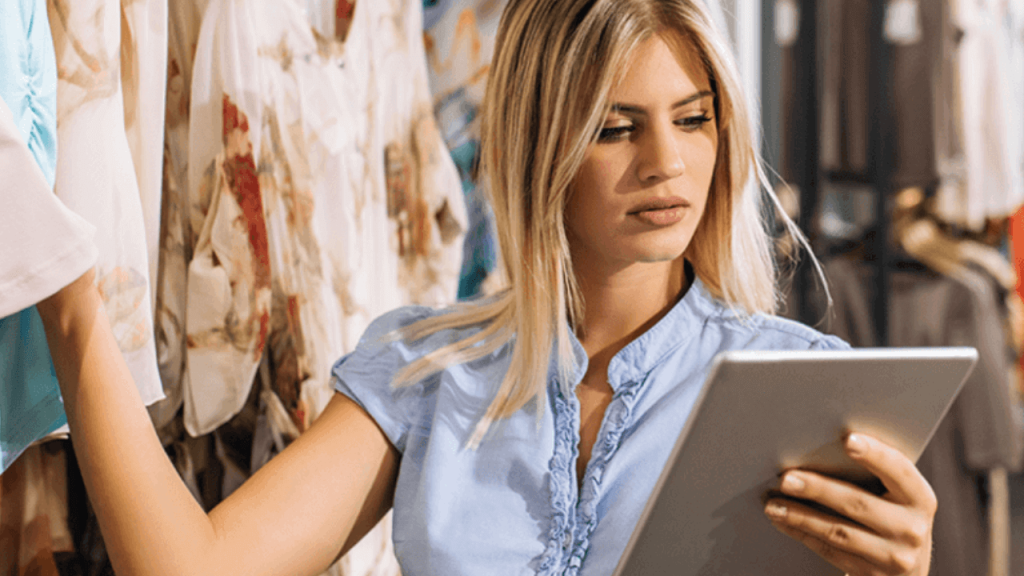 Click and mortar entrepreneur in a clothes store business